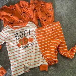 Two pajamas sets for fall/Halloween! Size 5T Carter's Pumpkins Pajama Set